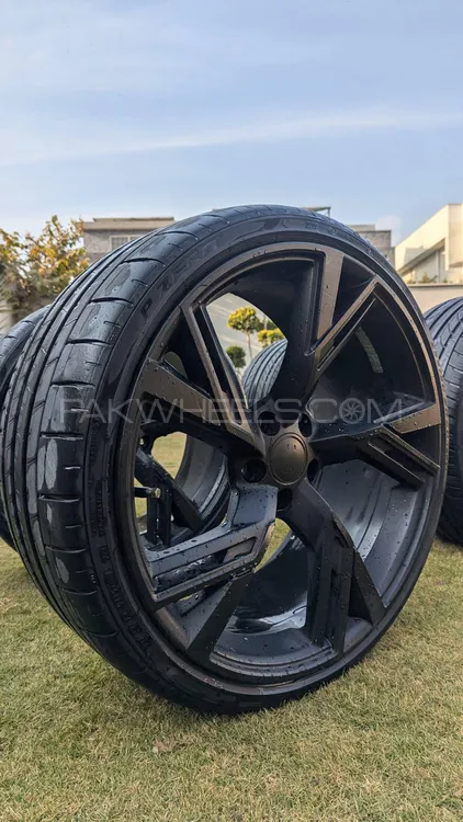 Audi RS5 Rims 20 inch with tyres Image-1