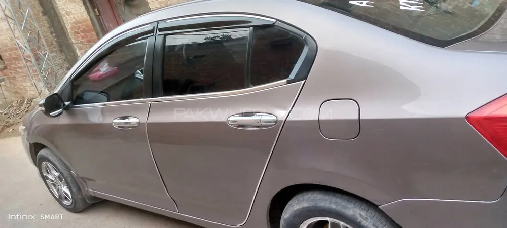 Honda City 2015 for Sale in Lahore Image-1