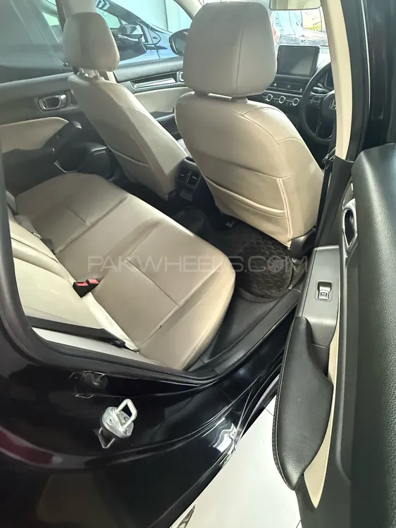Honda Civic 2022 for Sale in Islamabad Honda Civic 2022 for Sale in Islamabad Image-5