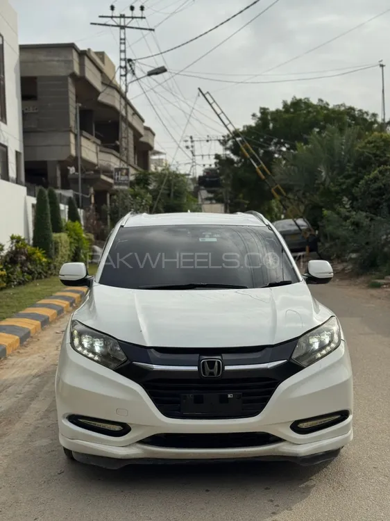 Honda Vezel 2014 for Sale in Karachi Image-1