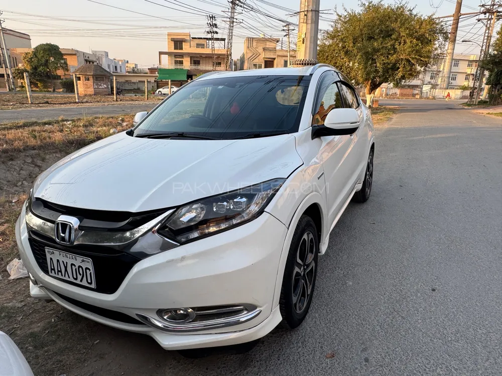 Honda Vezel 2015 for Sale in Lahore Image-1