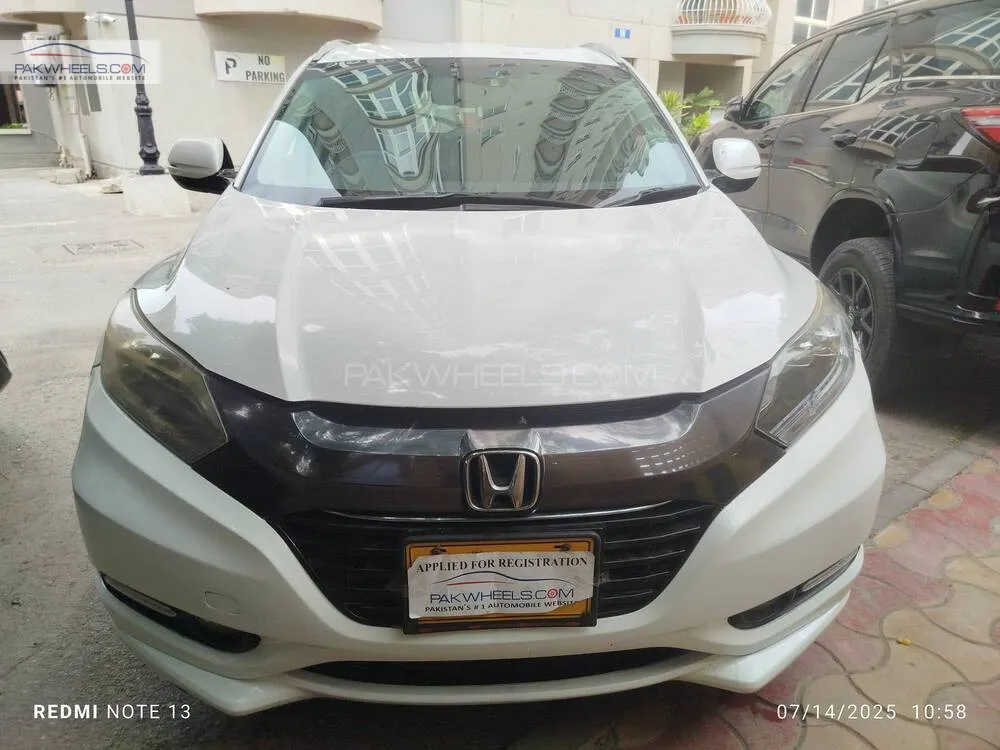 Honda Vezel 2016 for Sale in Karachi Image-1