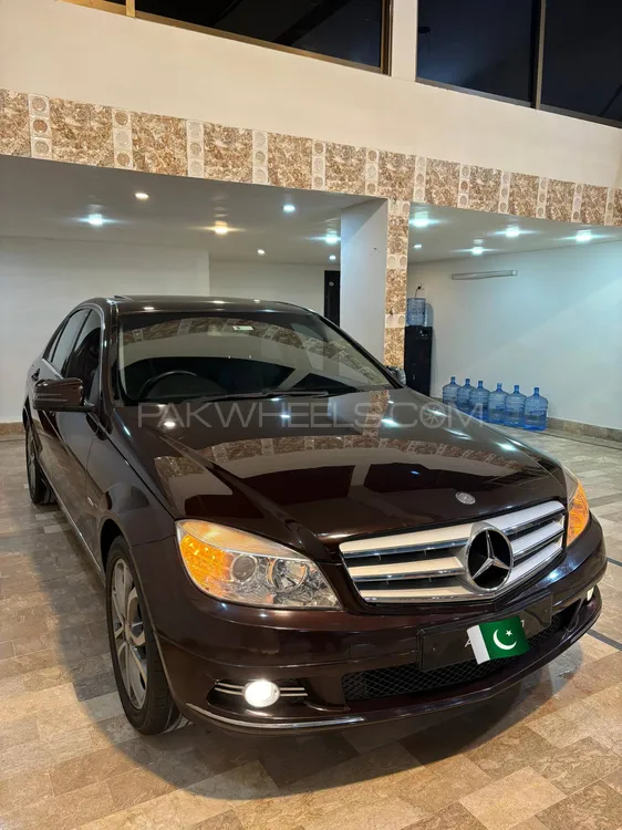 Mercedes Benz C Class 2010 for Sale in Karachi Image-1