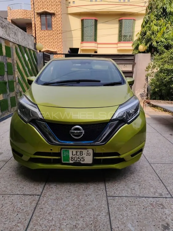 Nissan Note 2017 for Sale in Lahore Image-1