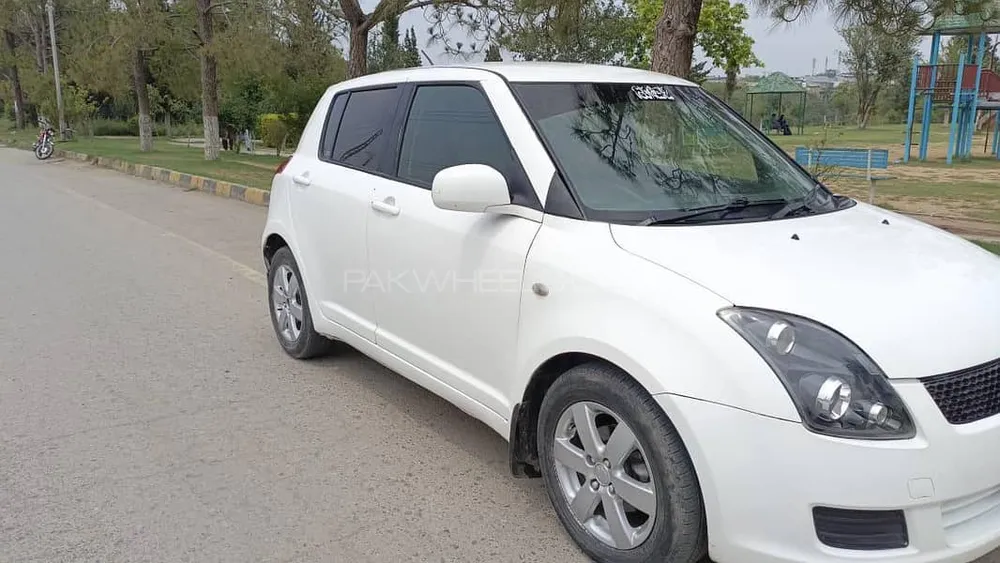 Suzuki Swift 2015 for Sale in Faisalabad Image-1