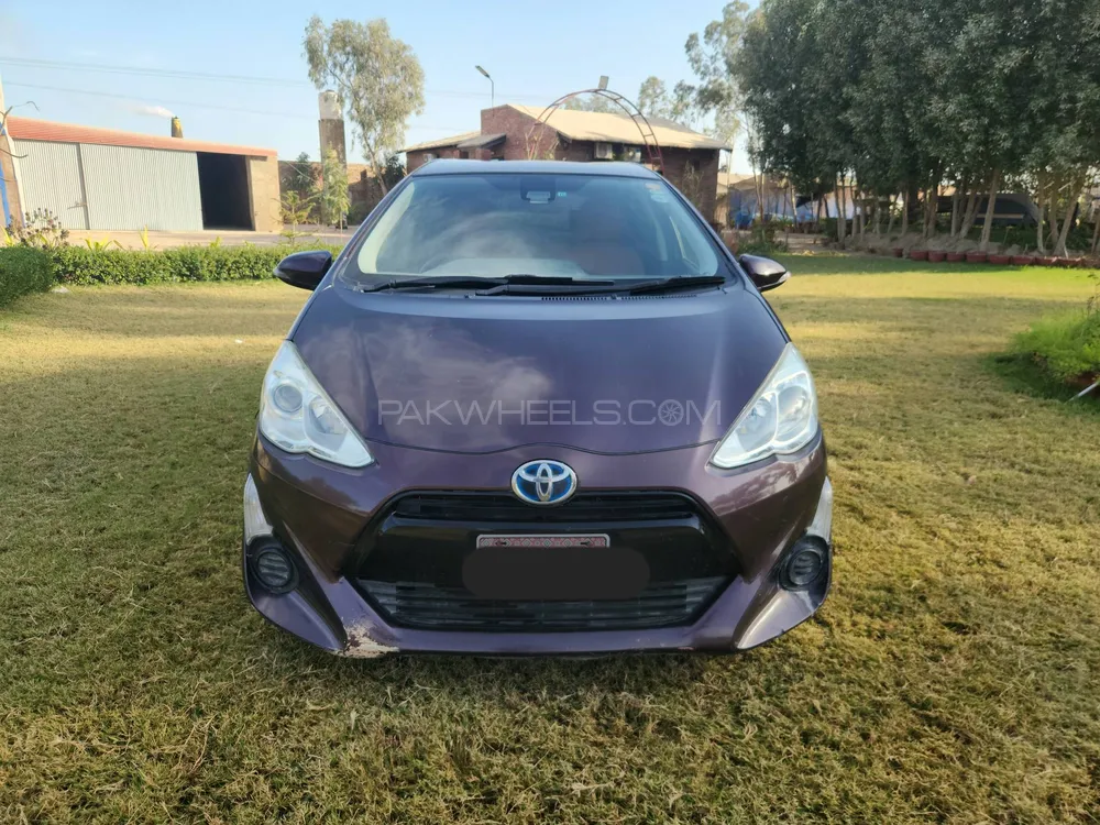 Toyota Aqua 2016 for Sale in Hyderabad Image-1