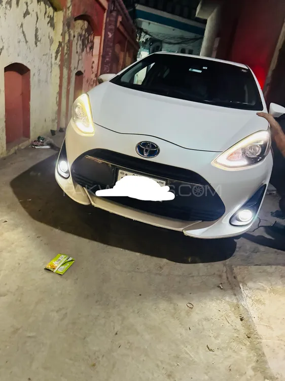 Toyota Aqua 2018 for Sale in Sialkot Image-1