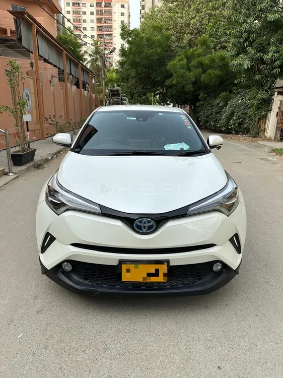 Toyota C-HR 2017 for Sale in Karachi Image-1