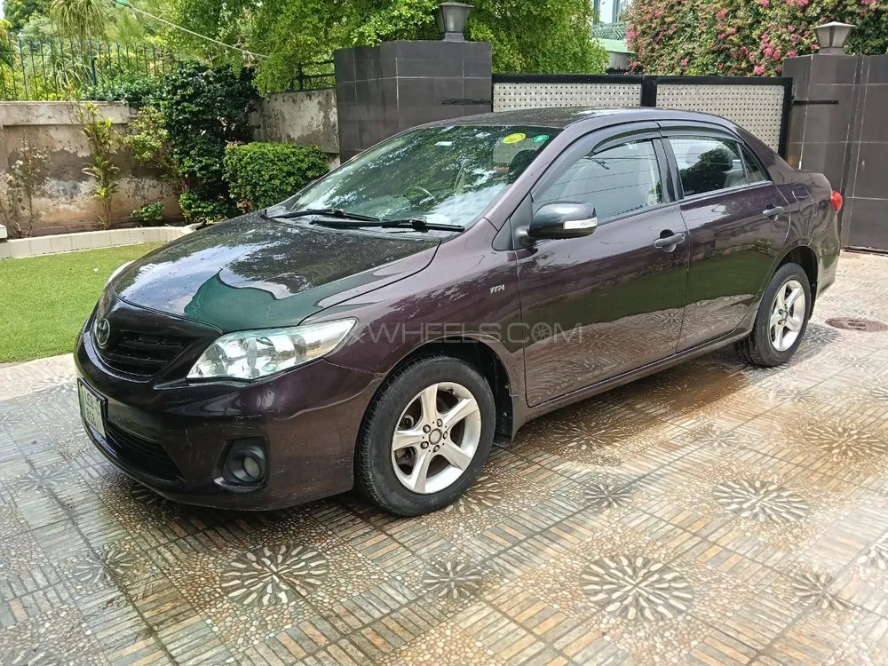 Toyota Corolla 2013 for Sale in Lahore Image-1