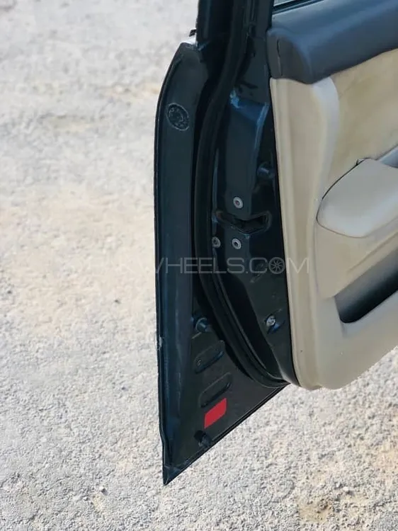 Toyota Corolla 2004 for Sale in Muzaffar Gargh Image-1