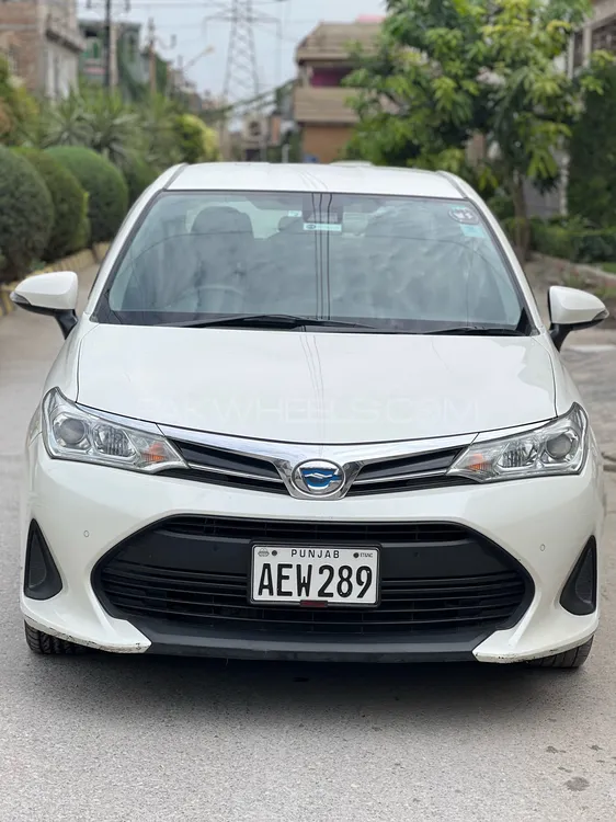 Toyota Corolla Axio 2019 for Sale in Peshawar Image-1