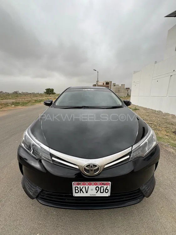 Toyota Corolla 2017 for Sale in Karachi Image-1