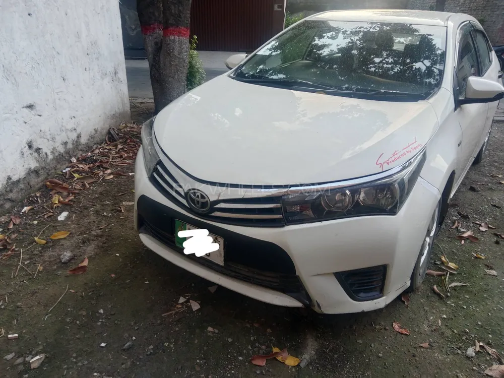 Toyota Corolla 2015 for Sale in Gujranwala Image-1