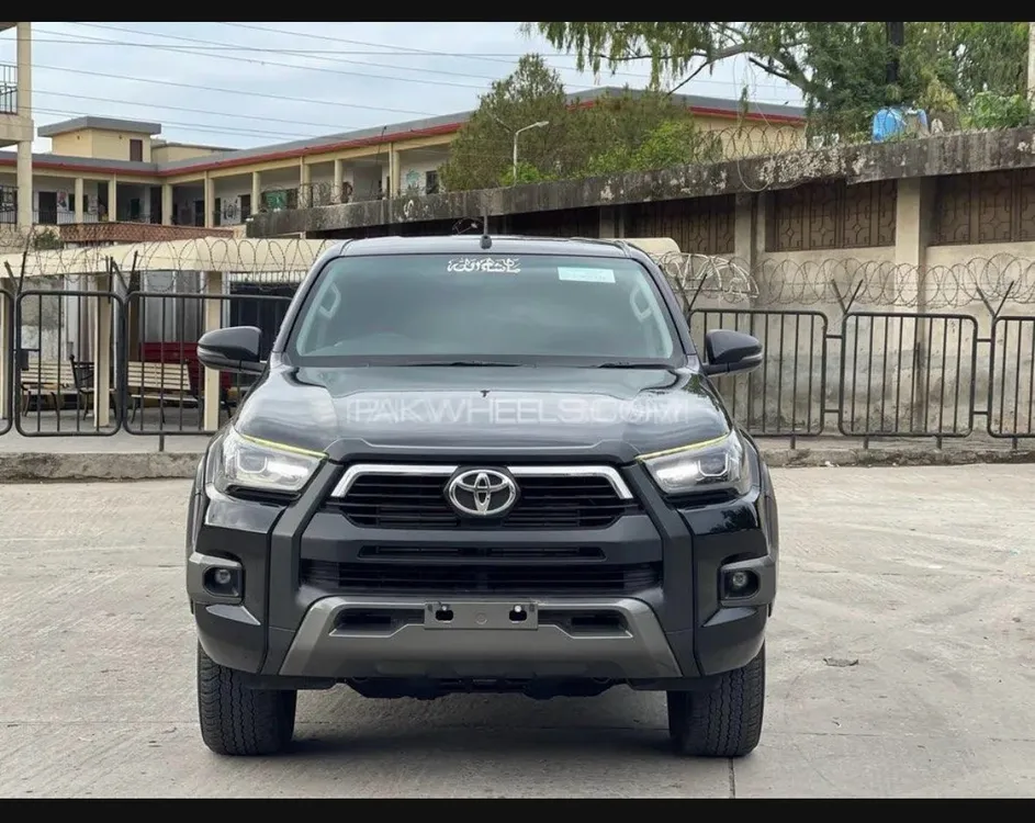 Toyota Hilux 2023 for Sale in Sahiwal Image-1