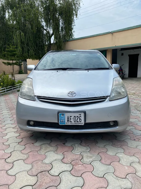 Toyota Prius 2011 for Sale in Swabi Image-1