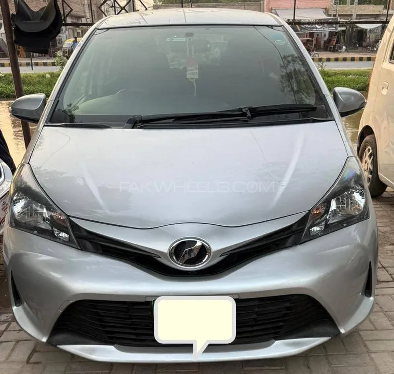 Toyota Vitz 2014 for Sale in Islamabad Image-1