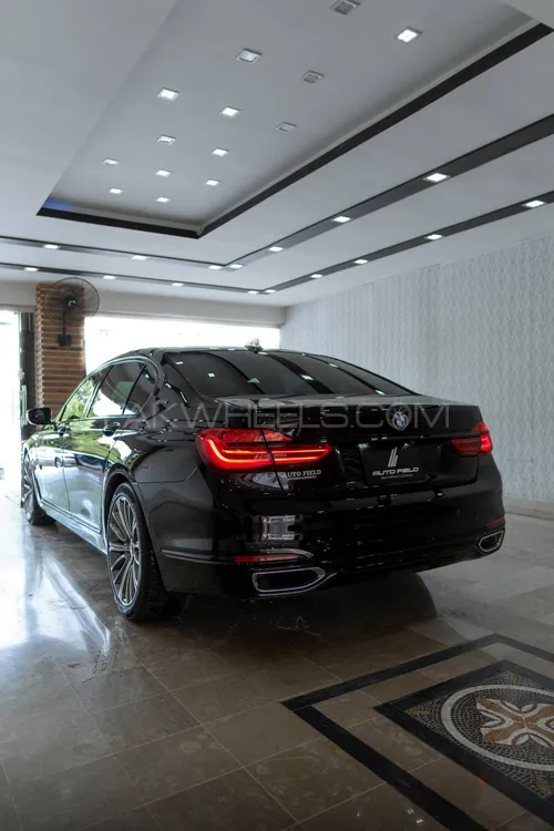 BMW 7 Series 2017 for Sale in Islamabad BMW 7 Series 2017 for Sale in Islamabad Image-7