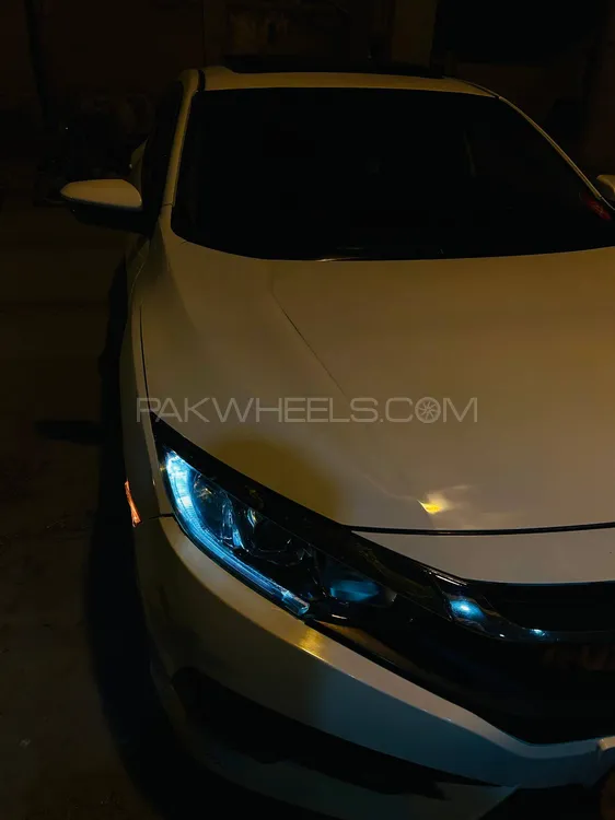 Honda Civic 2018 for Sale in Karachi Image-1