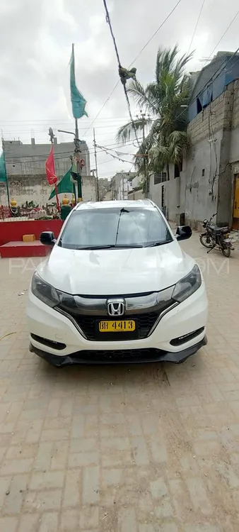 Honda Vezel 2017 for Sale in Karachi Image-1