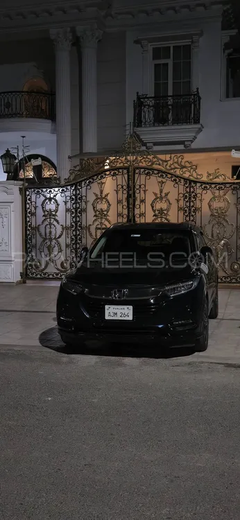 Honda Vezel 2019 for Sale in Lahore Image-1
