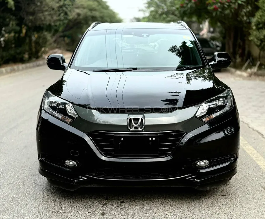 Honda Vezel 2016 for Sale in Lahore Image-1