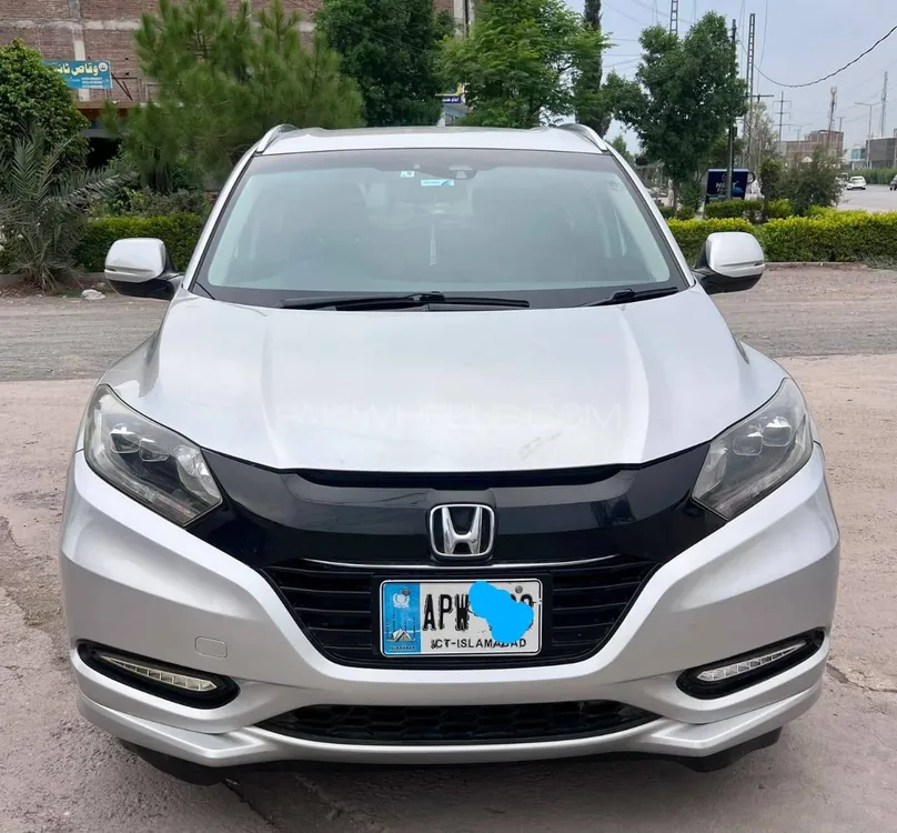 Honda Vezel 2015 for Sale in Peshawar Image-1