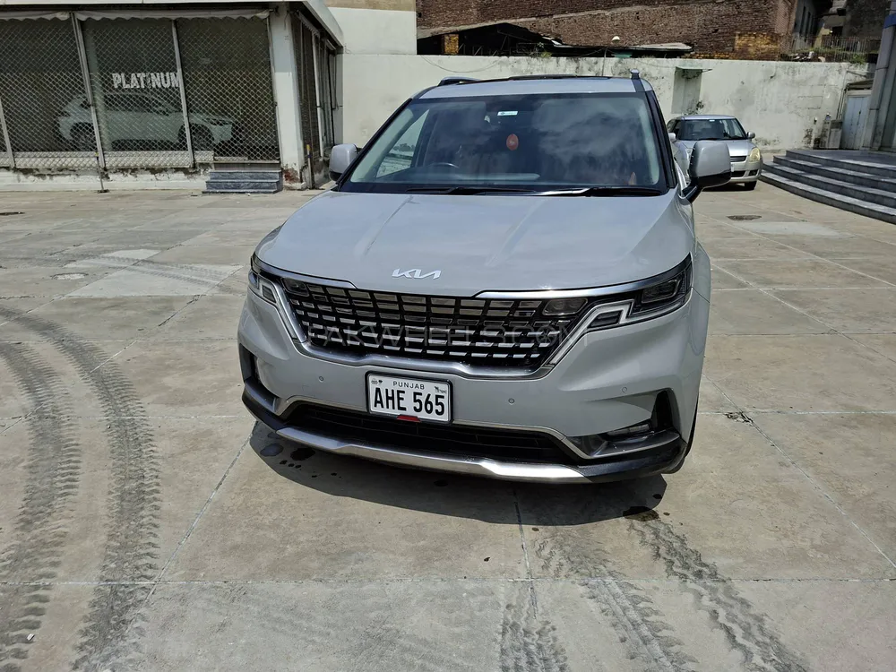 KIA Carnival 2023 for Sale in Lahore Image-1