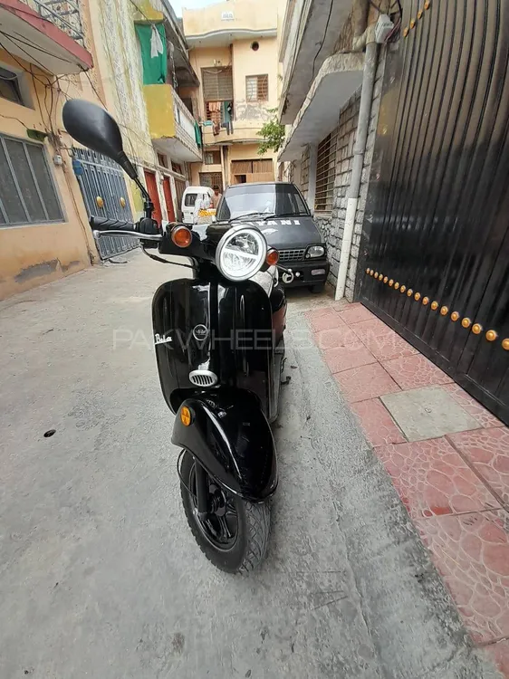 Lectrix Scooty 2024 for Sale Image-1