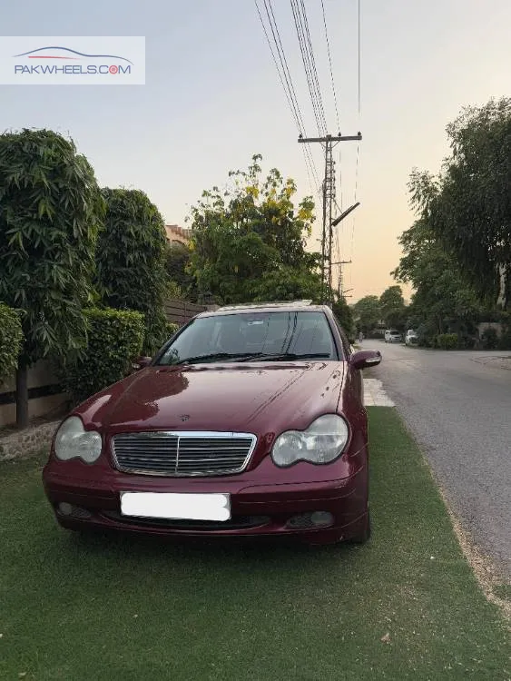 Mercedes Benz C Class 2003 for Sale in Lahore Image-1
