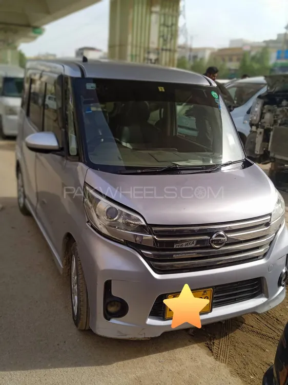 Nissan Dayz Roox 2014 for Sale in Karachi Image-1