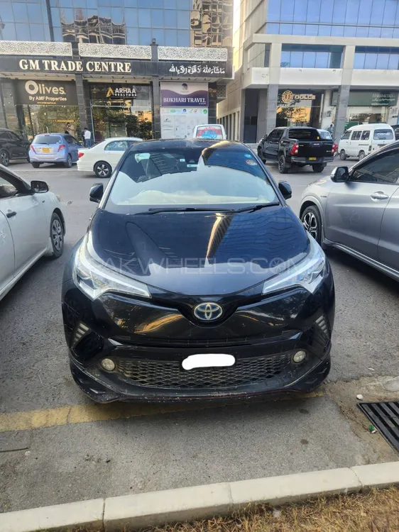 Toyota C-HR 2017 for Sale in Karachi Image-1