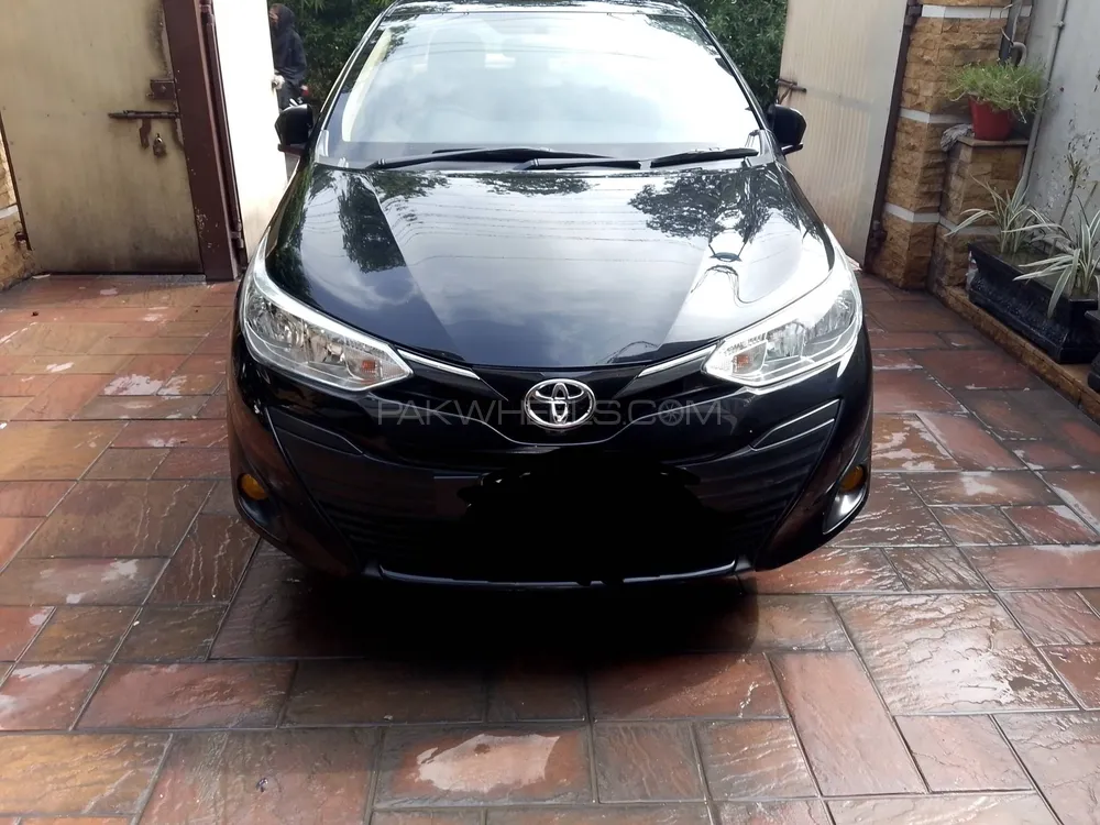 Toyota Yaris Sedan 2022 for Sale in Lahore Image-1