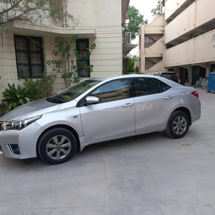 Toyota Corolla 2016 for Sale in Karachi Image-1