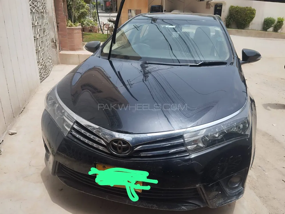 Toyota Corolla 2015 for Sale in Karachi Image-1
