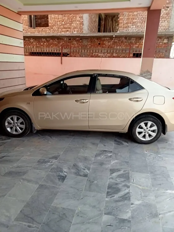 Toyota Corolla 2016 for Sale in Islamabad Image-1