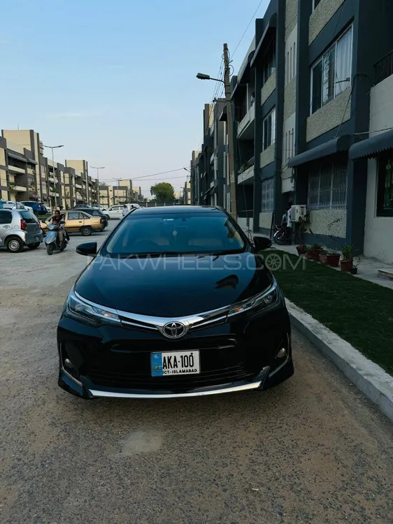 Toyota Corolla 2018 for Sale in Lahore Image-1