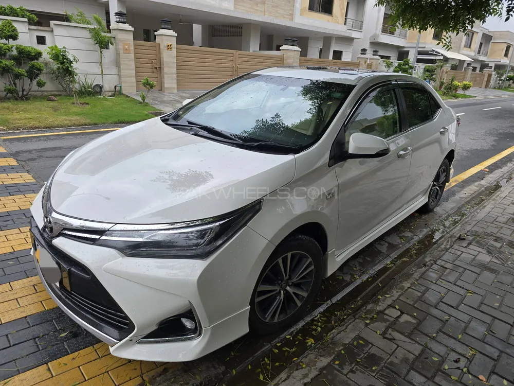 Toyota Corolla 2021 for Sale in Lahore Image-1