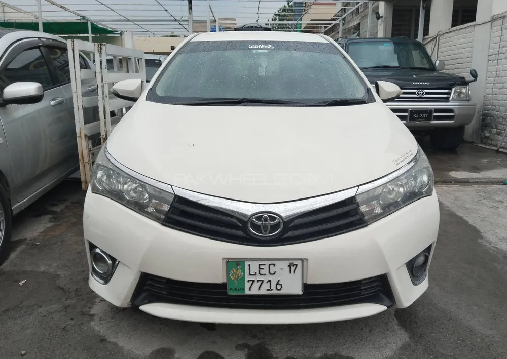 Toyota Corolla 2017 for Sale in Islamabad Image-1