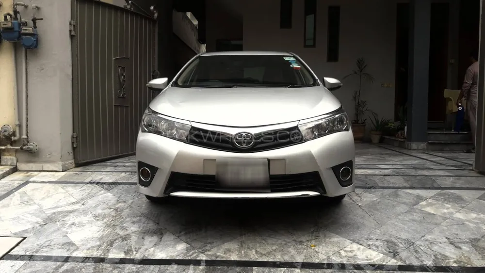 Toyota Corolla 2017 for Sale in Lahore Image-1