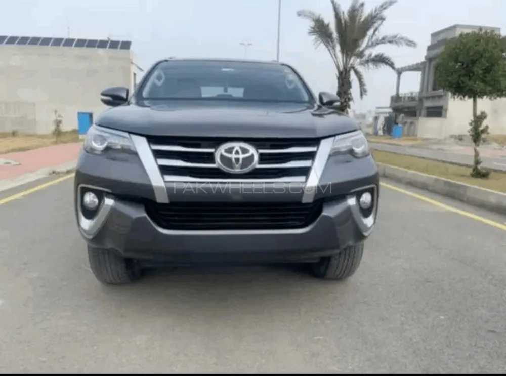 Toyota Fortuner 2018 for Sale in Lahore Image-1