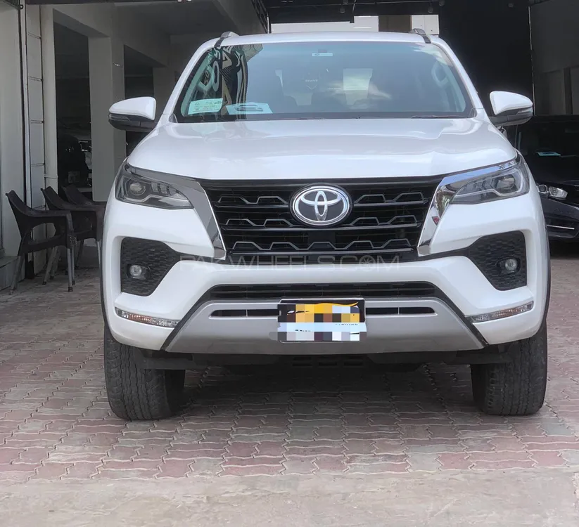 Toyota Fortuner 2021 for Sale in Multan Image-1