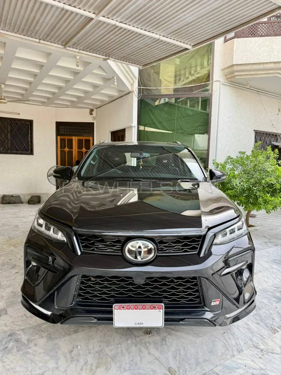 Toyota Fortuner 2023 for Sale in Karachi Image-1