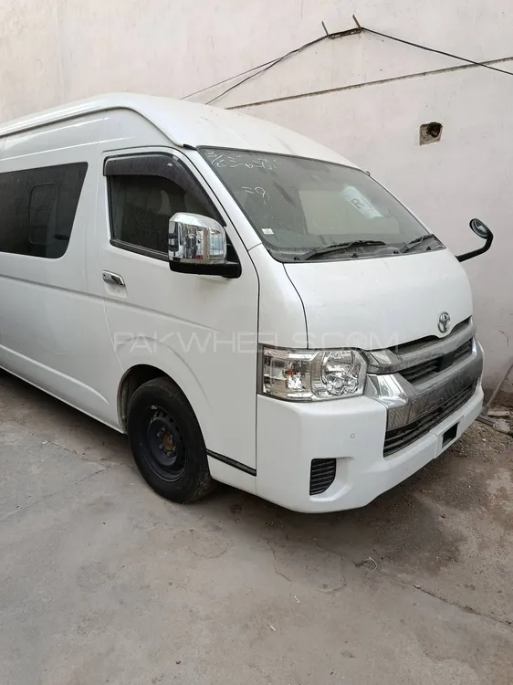 Toyota Hiace 2021 for Sale in Karachi Toyota Hiace 2021 for Sale in Karachi Image-2