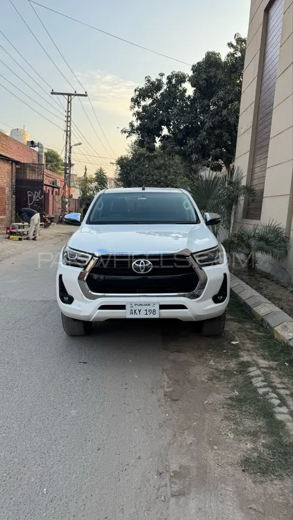 Toyota Hilux 2021 for Sale in Lahore Image-1