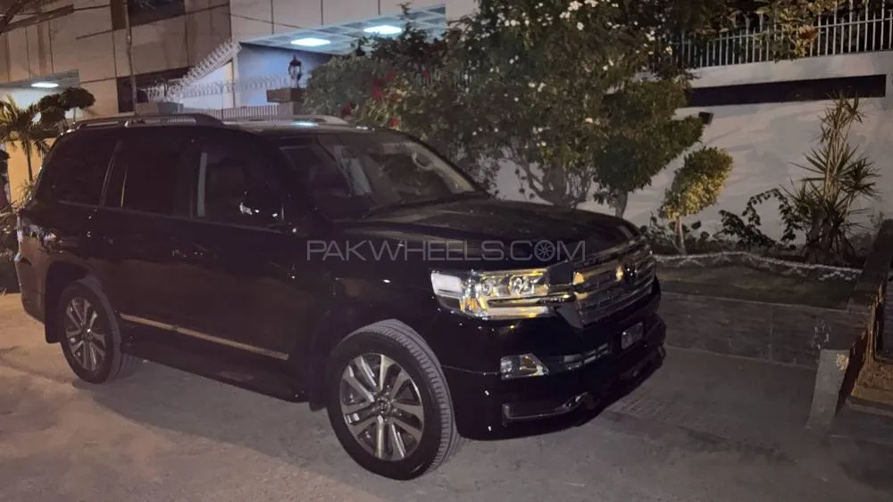 Toyota Land Cruiser 2016 for Sale in Karachi Image-1