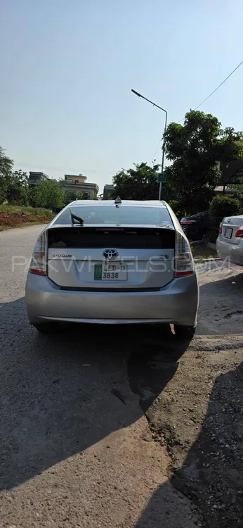 Toyota Prius 2011 for Sale in Islamabad Image-1