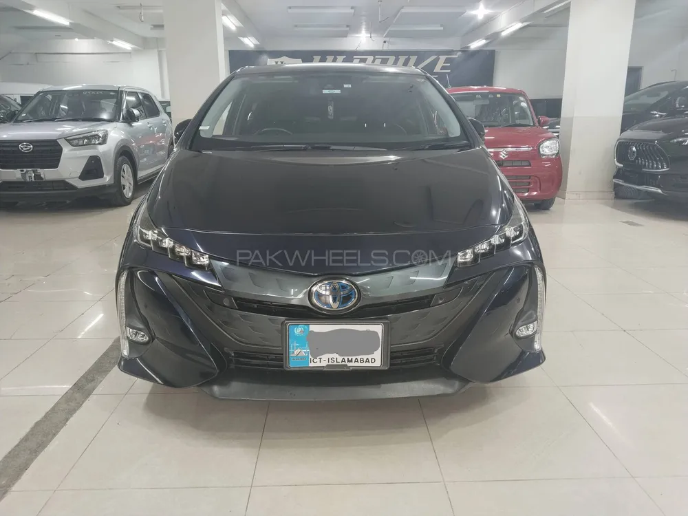 ٹویوٹا پریوس 2018 for Sale in اسلام آباد Image-1