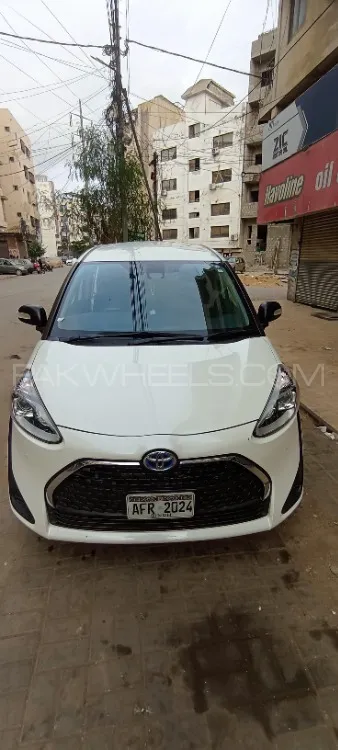 Toyota Sienta 2019 for Sale in Karachi Image-1