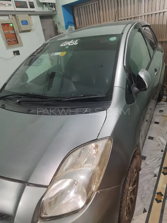 Toyota Vitz 2013 for Sale in Faisalabad Image-1