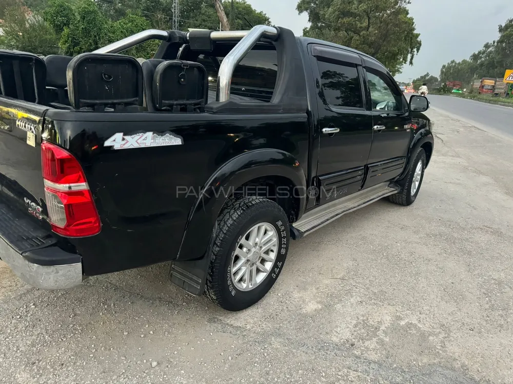 Toyota Hilux 2016 for Sale in Wah cantt Image-1